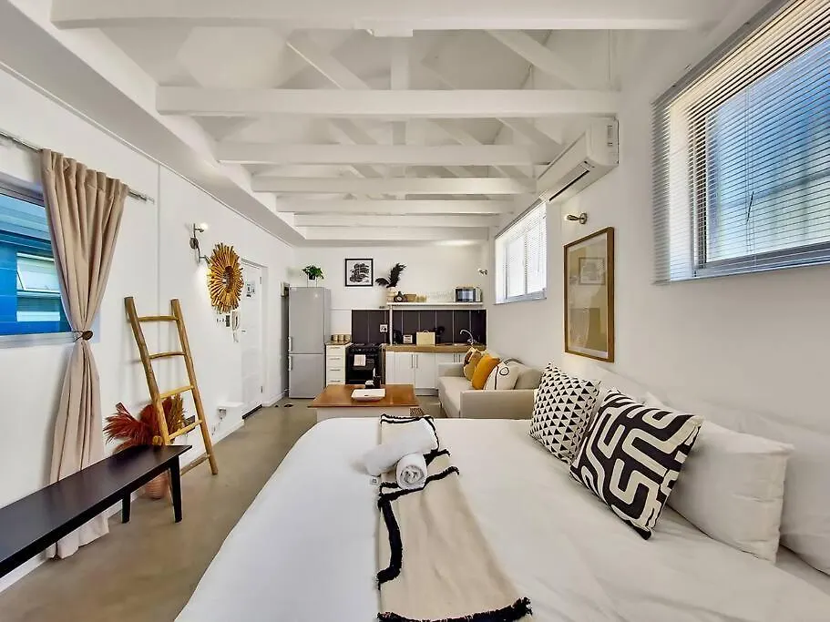 Unique Studio Close To Promenade Cape Town